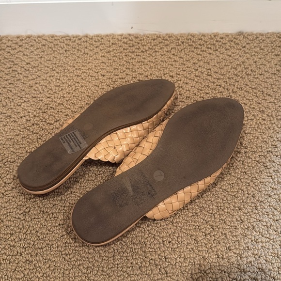 Target Tan Mules - Picture 3 of 6